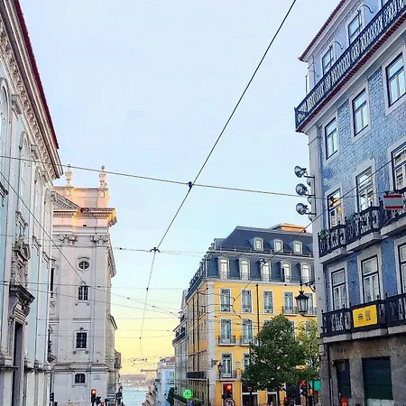 Bedrooms In Lisbon's Bairro Alto In Shared Ubytování v soukromí *