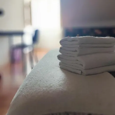 Bedrooms In Lisbon's Bairro Alto In Shared