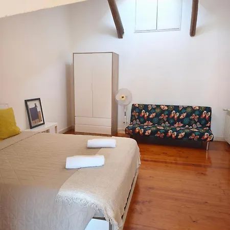 Habitación en casa particular Bedrooms In Lisbon's Bairro Alto In Shared Lisboa