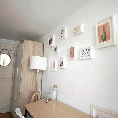 Rum i privatbostad Bedrooms In Lisbon's Bairro Alto In Shared
